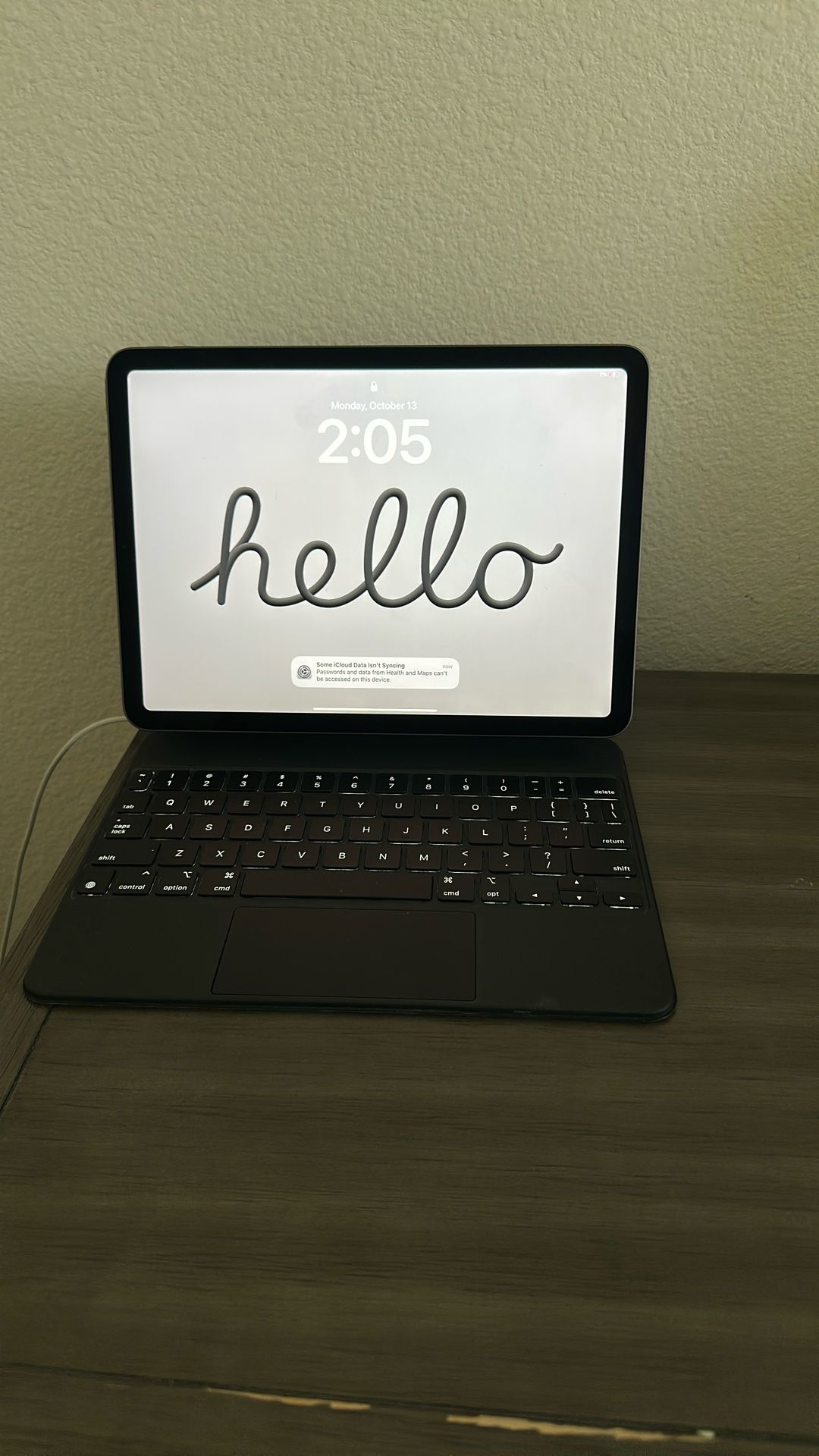 iPad Air 4th Gen + Apple Magic Keyboard