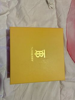 Reversible Burberry belt