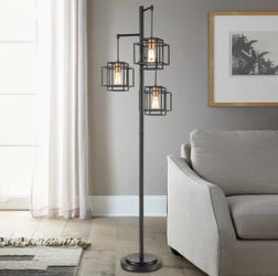 Bridgeport Designs Kelsey floor lamp