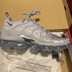 Nike - Air VaporMax Plus