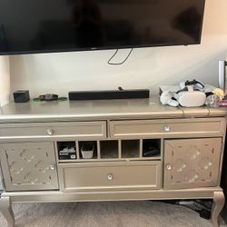 Glam Style Cabinet 
