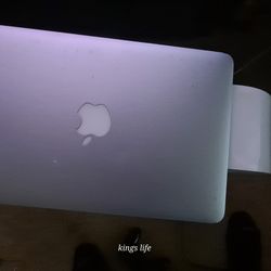 Mac Book Air 11