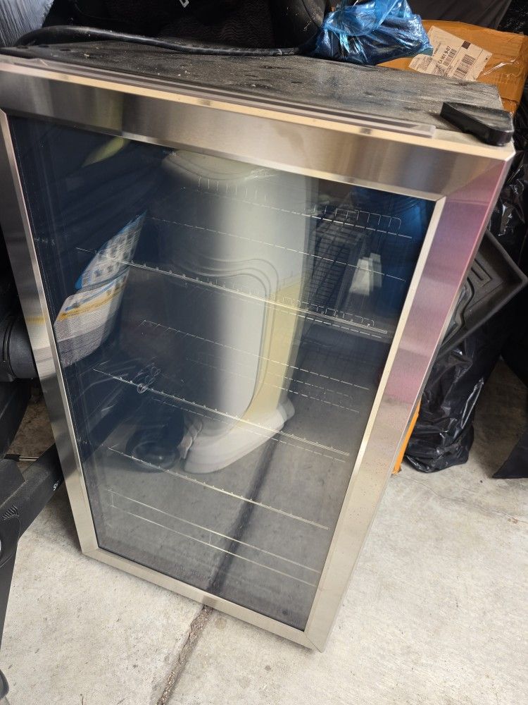 Mini wine fridge