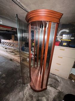 Corner curio cabinet