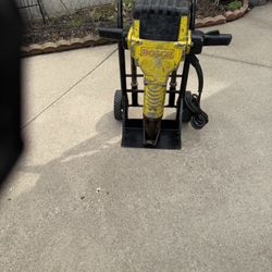 Use Normal Wear 60 Pounds Bosch Demolition Hammer Good Working Condition