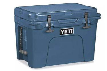 Yeti Tundra 35 Cooler