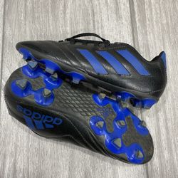 Youth Adidas Soccer Cleats - Size 2.5
