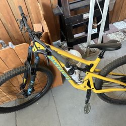 2019 Santa Cruz Hightower S / Carbon C / 29