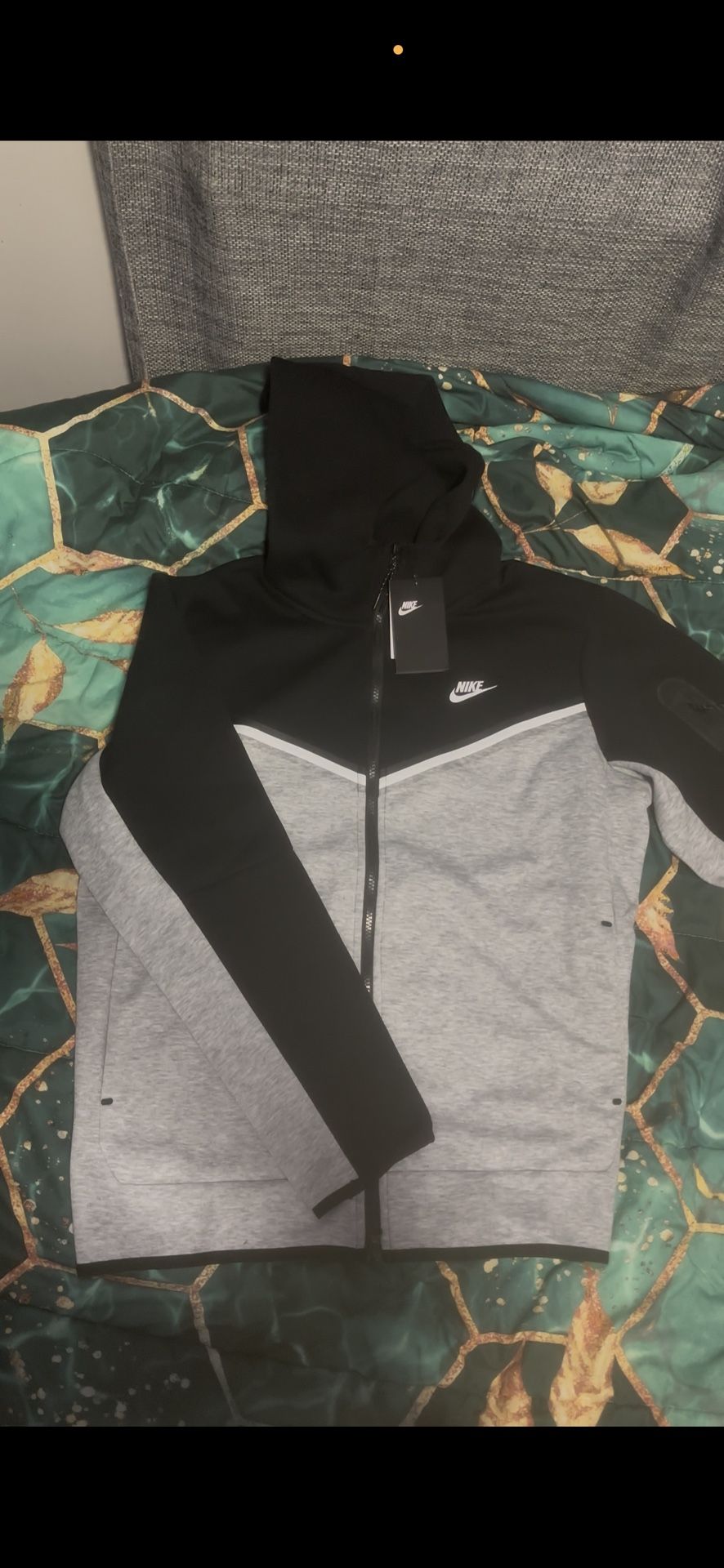 Nike Sportswear Tech Fleece Full-Zip HoodieBlack/Dark Grey Heather/White Shipping Only