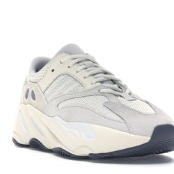 Yeezy Boost 700 Analog