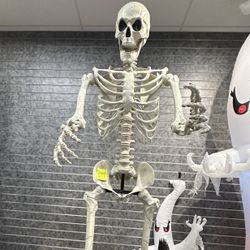 10ft Standing Titan Skeleton With Multicolor Lights