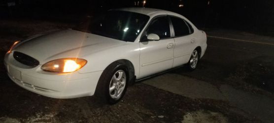 2002 Ford Taurus