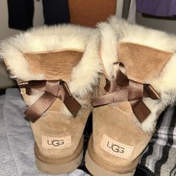 size 7 ugg boots 