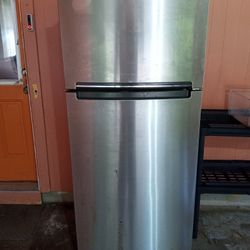 Whirlpool Refrigerator 