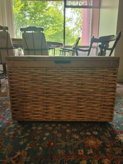 Wood Rolling Chest