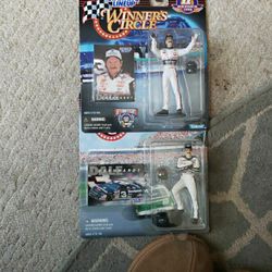 Starting lineup winner circle Dale earnhardt 2 figures 97 and 98