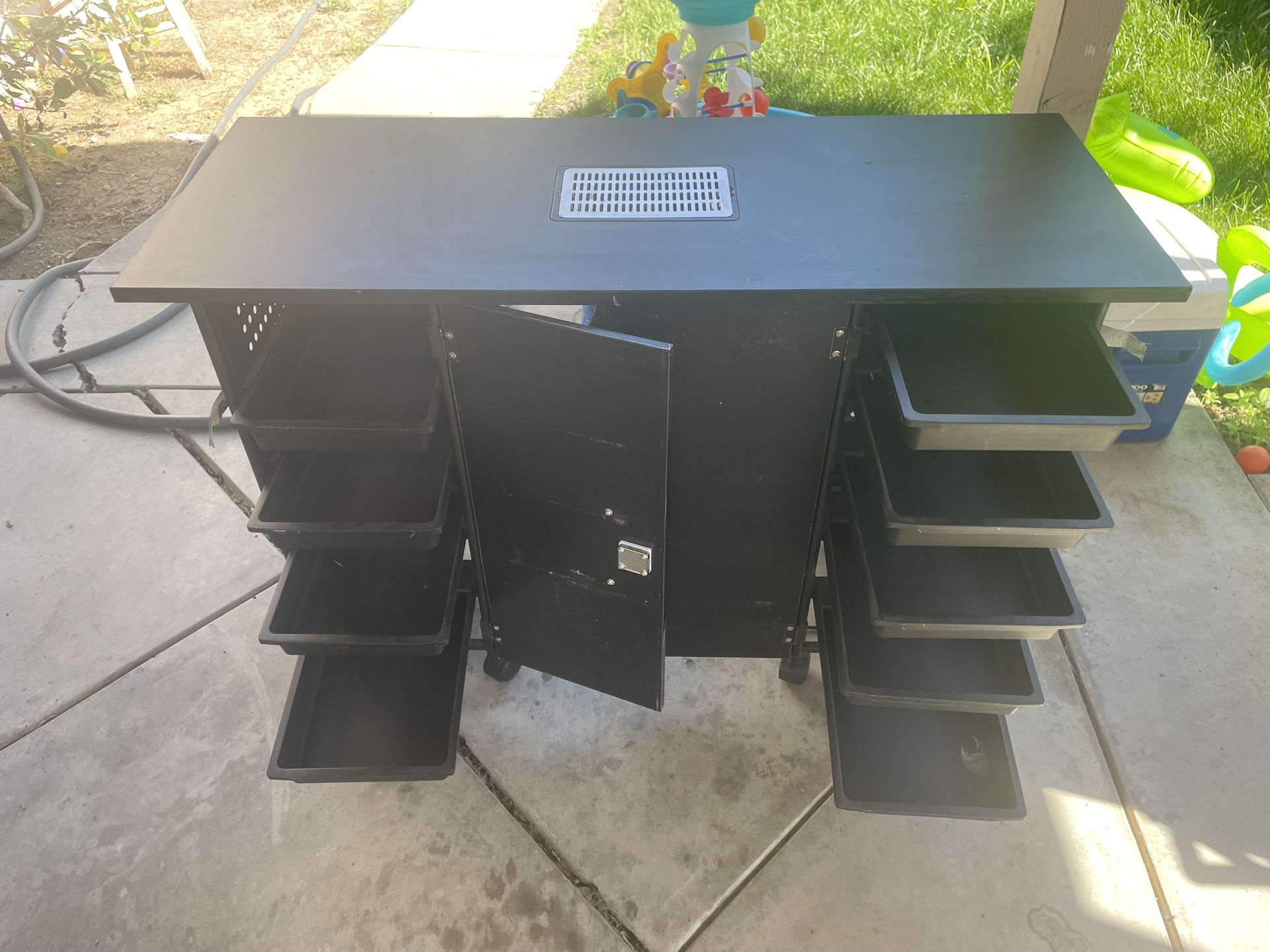 Nail Desk With Vent For Dust Collector