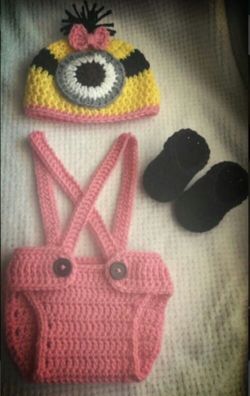 Pink minion outfit