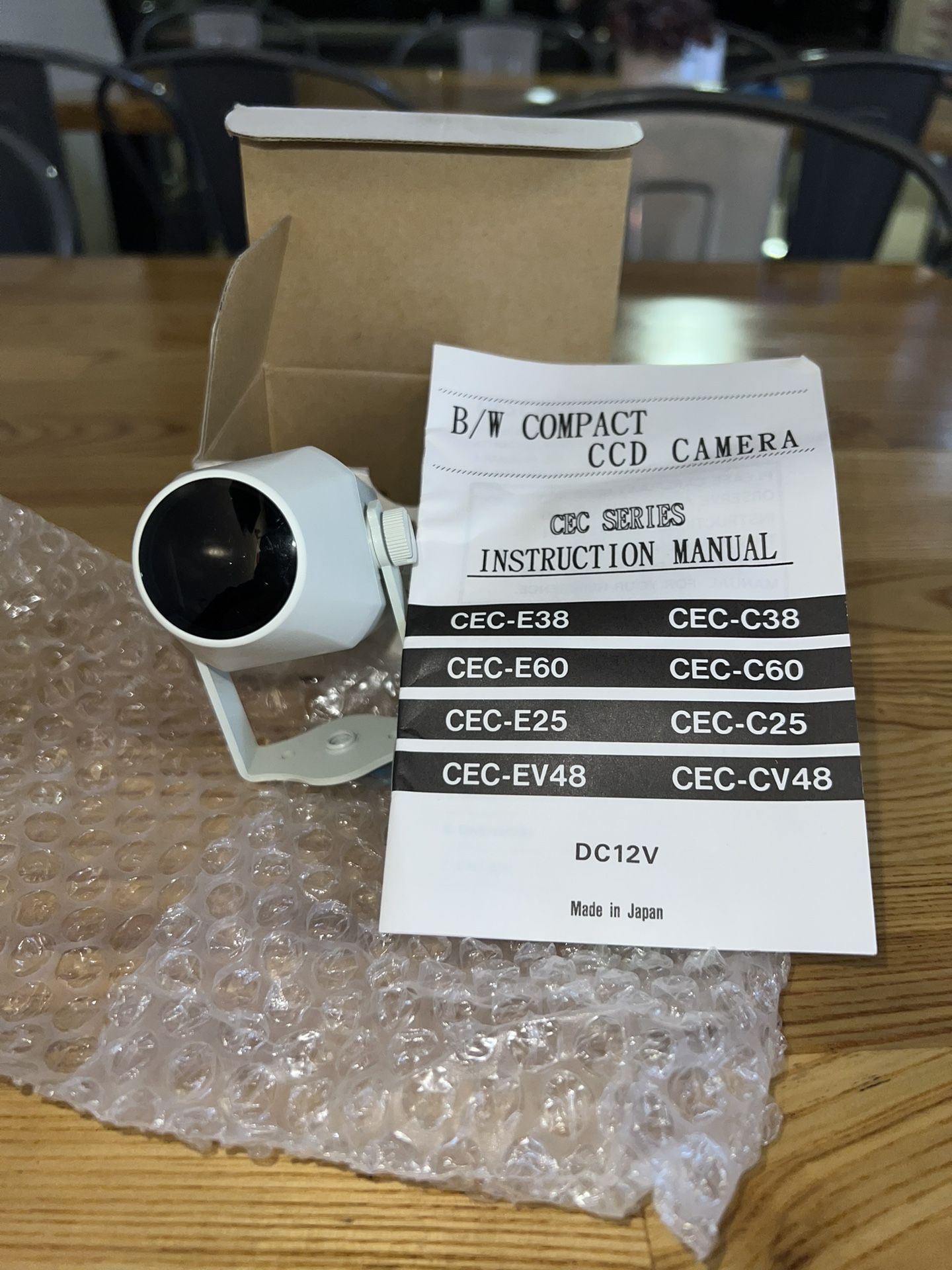 B/W COMPACT CCD CAMERA