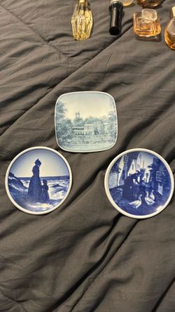 Blue and White Decorative Porcelain Plates Set of 3