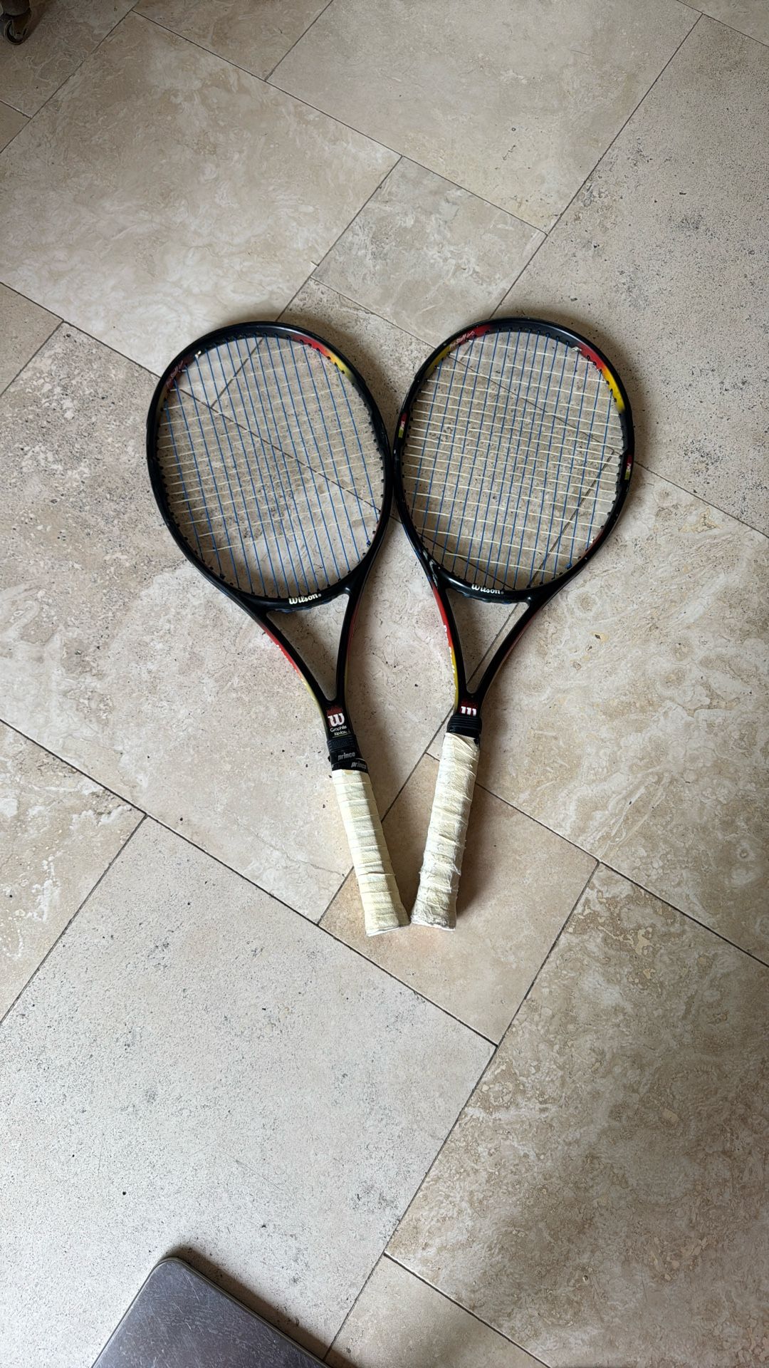 Tennis Racket- Wilson Pro Staff Classic 6.1