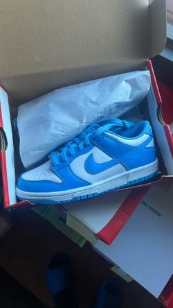 Dunk Low Unc