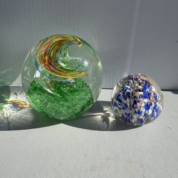 Vintage lot 2 Art Glass Bubble Multi color Swirl Glass Paperweights