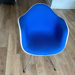 Herman Miller Eames Molded Plastic Armchair 