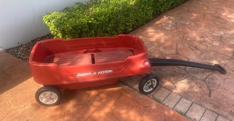 Red Step-2 Radio Flyer Wagon