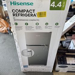 Compact Refrigerator 