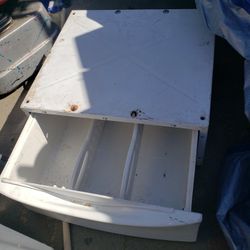 Washer And Dryer Extensions With Drawers Made Of Metal 