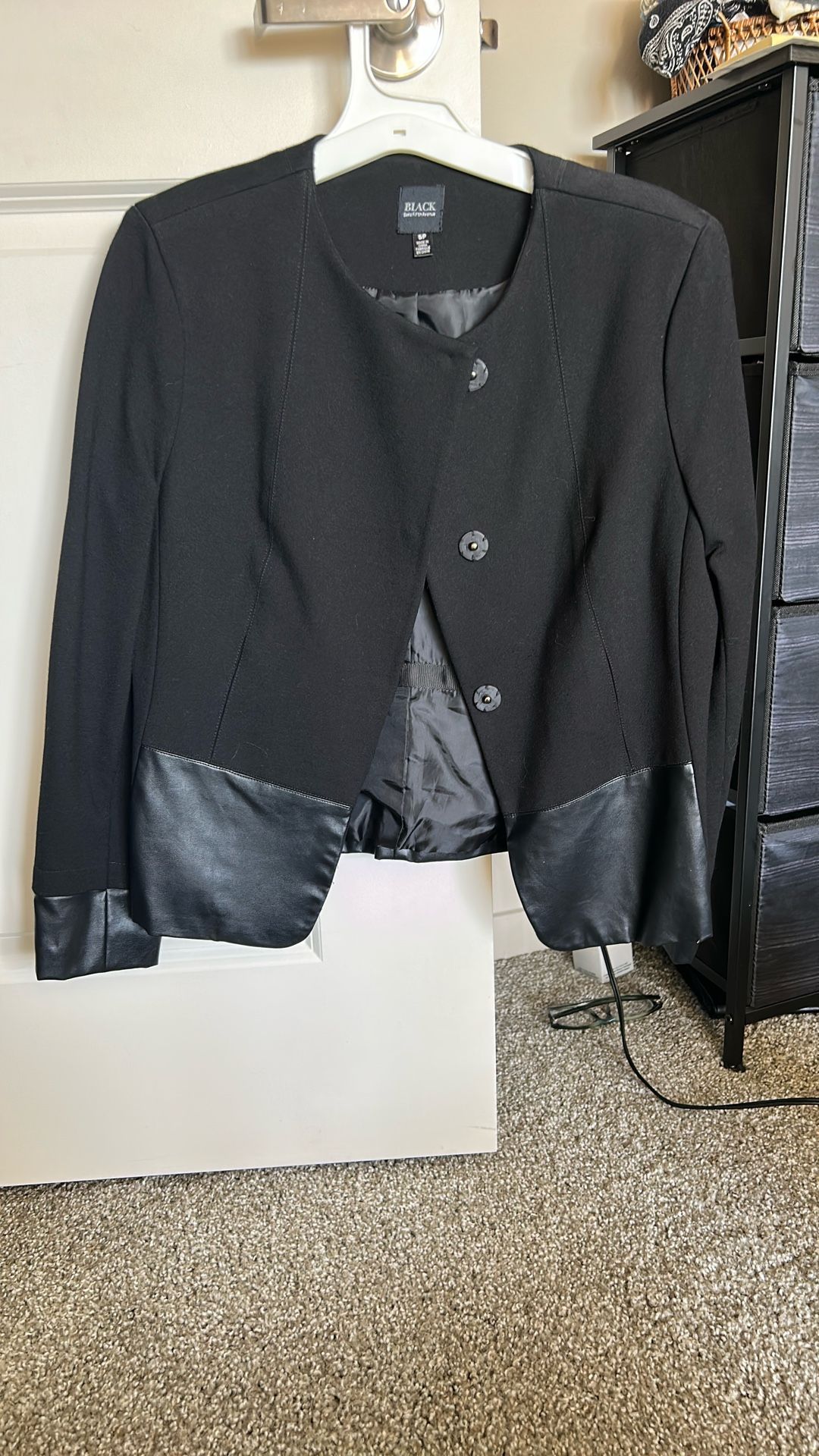 Saks Fifth Avenue Black 3/4 Sleeve Blazer 