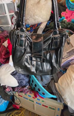 Guess black purse