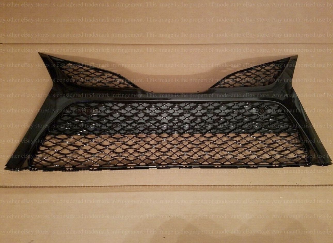 2020 Toyota Camry XSE Front Grille – OEM, Never Installed