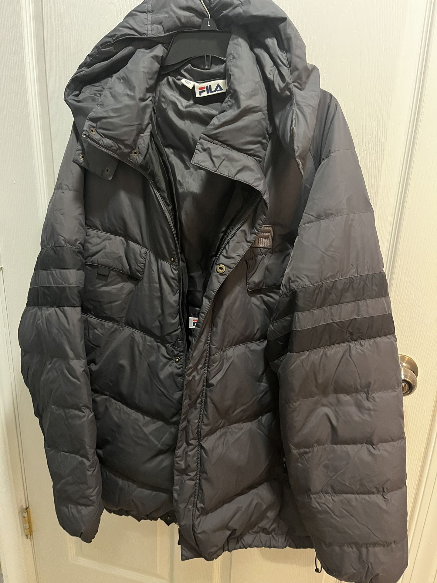 MENS DOWN FILA WINTER PARKA LIKE NEW!