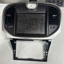 2011 Chrysler 300 open screen