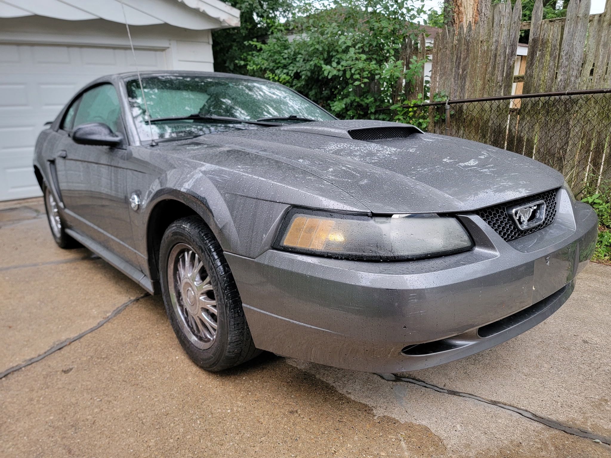 2004 Ford Mustang