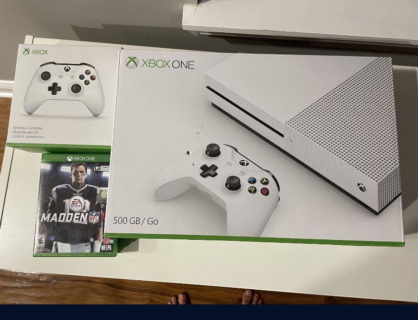 New Xbox One S With 4 Games And 2 Controllers 