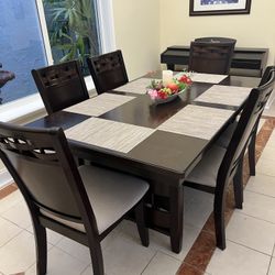 DINING-ROOM With 6 Chairs