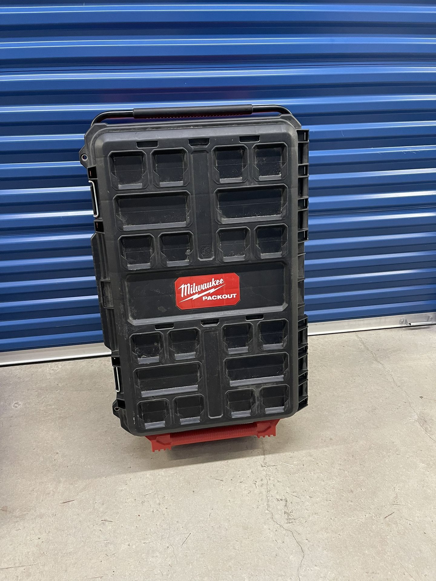Milwaukee Chest Rolling Tool Box