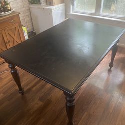 Black Wooden Dinner Table With Leaf