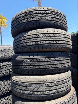 225 65 65 17 Continental con 80% de Vida las 4