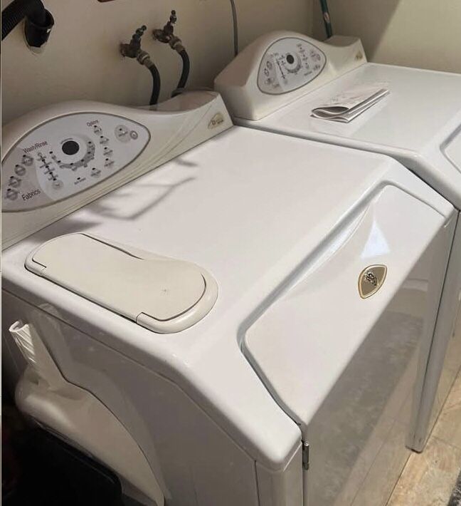 Washer / Gas  Dryer