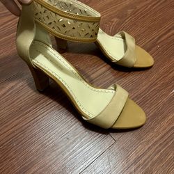 Womens Sandals Size 8 