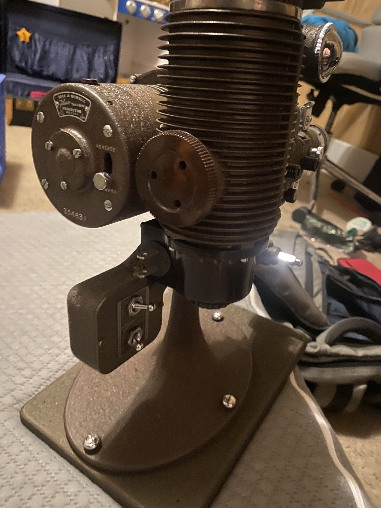 Vintage 1940s BELL AND HOWELL 8MM Filmo Master 400 Design 122 Model G