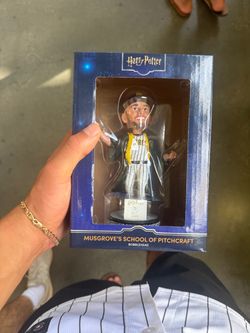 Musgrove Goswarts Bobble Head