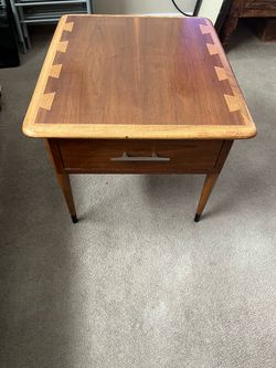 Lane acclaim mcm end table
