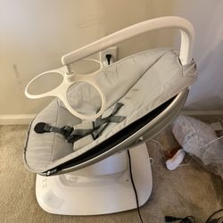 Mamaroo | Brand New | Never used 