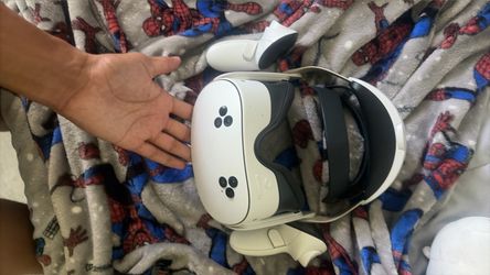 Oculus quest 3s with extended strap