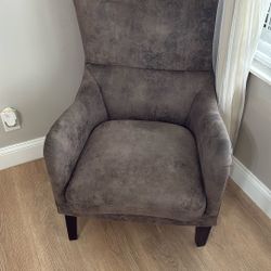 Accent Chairs 